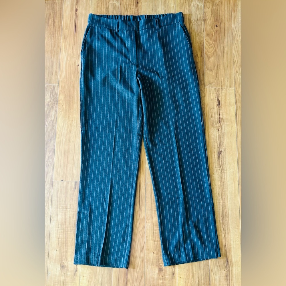 C By One woman Gray/Black Striped Pants Medium